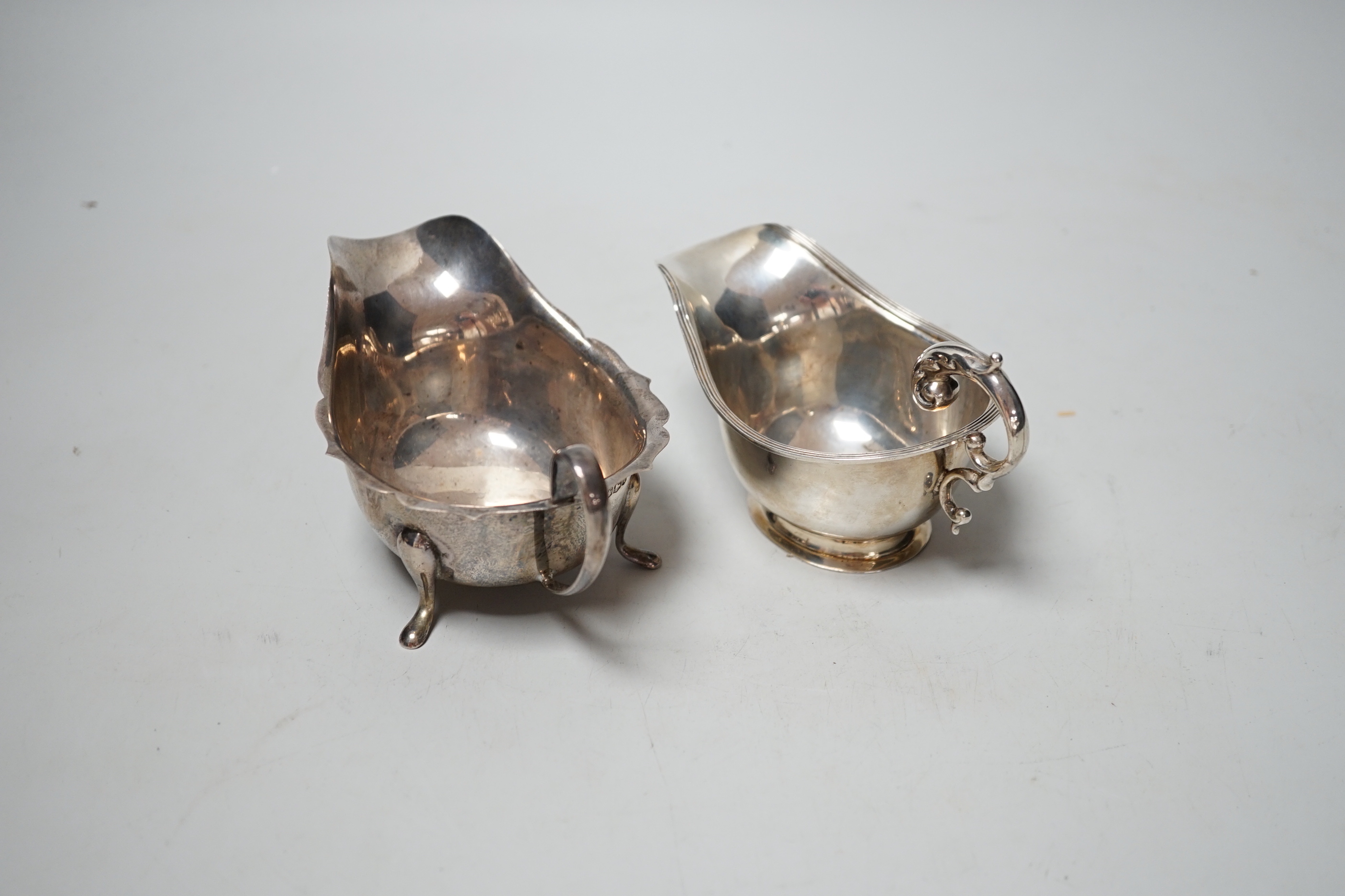 Two George V silver sauceboats, 5.7oz.